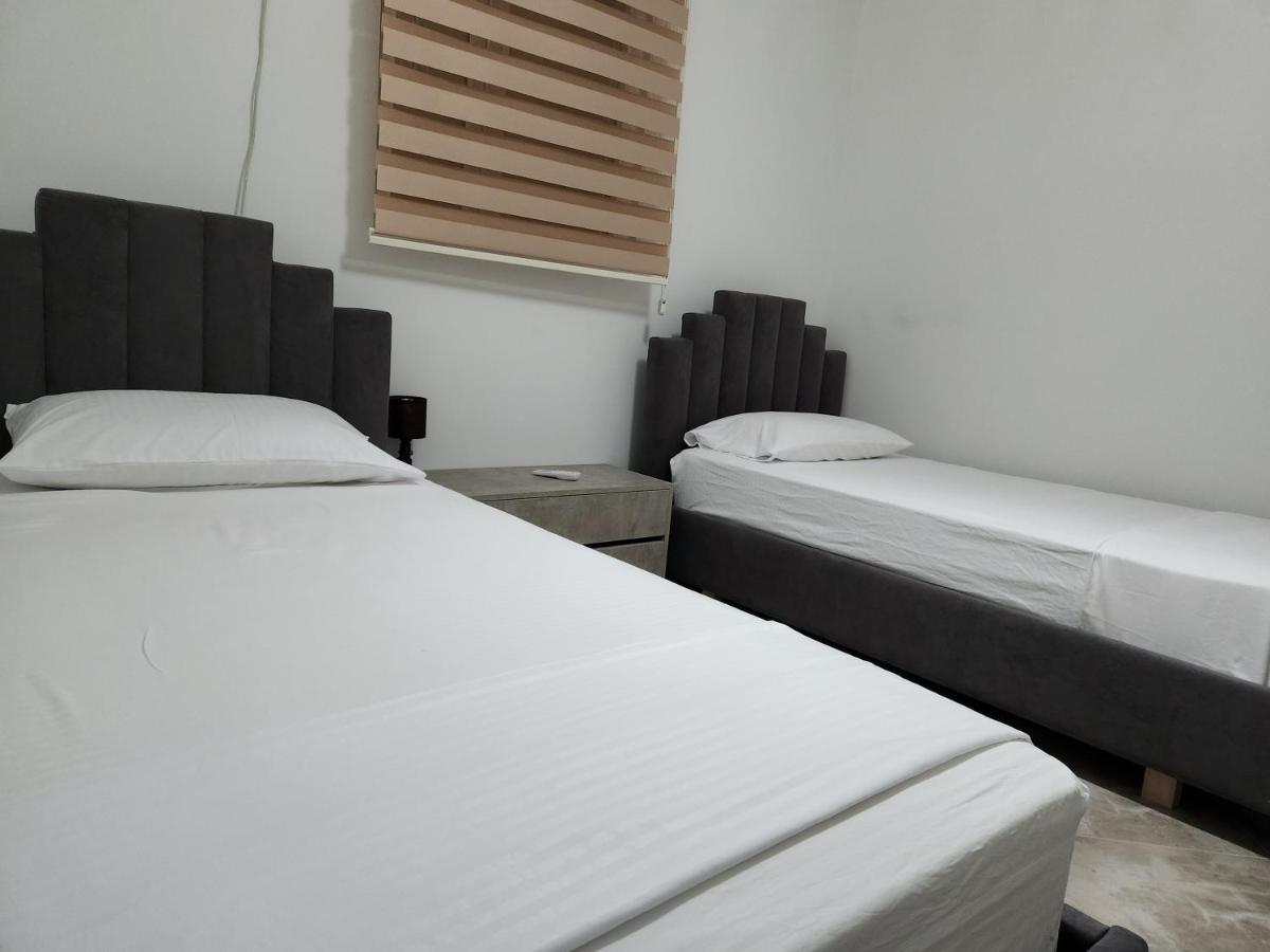 Ferienwohnung Panorama View Apt, 150M To Beach, 750M Lungo Mare Vlorë Exterior foto